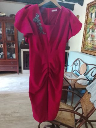 Vestido fiesta rojo con pedrería