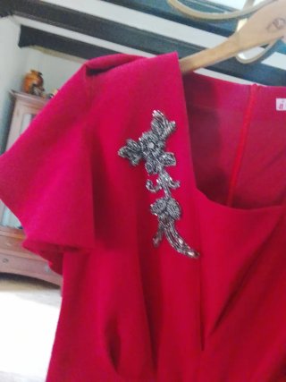 Vestido fiesta rojo con pedrería