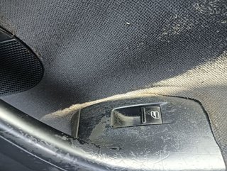 MANDO ELEVALUNAS DELANTERO DERECHO VOLKSWAGEN GOL