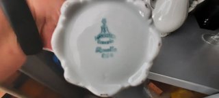 Caffettiera e bricco latte in ceramica
