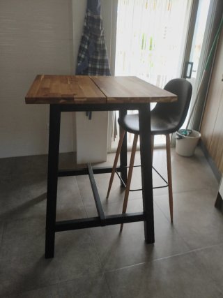 Mesa alta cocina madera y metal