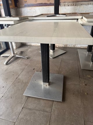 Lote 13 mesas restaurante madera y metal