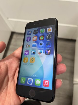 iPhone SE (2da gen) Negro