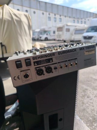 Behringer Eurorack MX1604A Mezclador