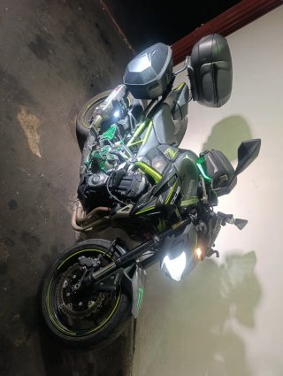 Kawasaki Z900 125 CV Negra/Verde