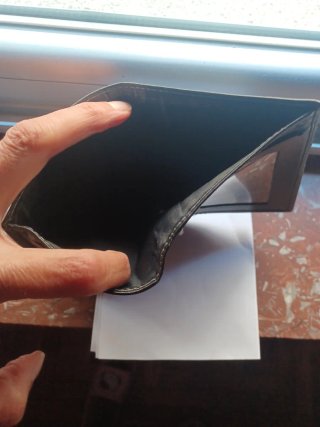 Cartera para billetes y tarjetas de piel