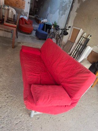 Sofá cama rojo