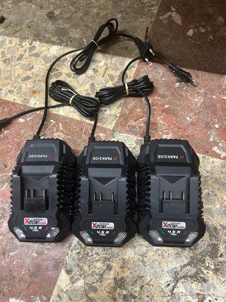 3 Caricabatterie Parkside X20V TEAM