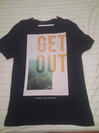Camiseta Negra Estampada