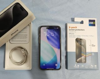 iPhone 15 Pro Max Gris