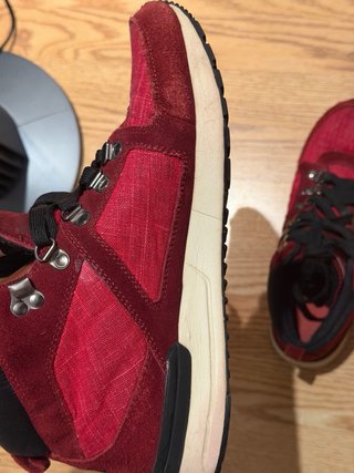 Botas deportivas Diadora rojas
