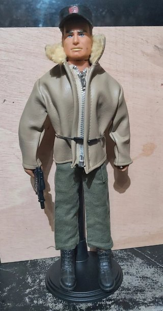 Muñeco Action Man/Palitoy con pistola y chaqueta