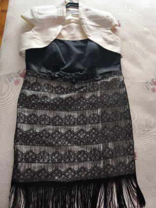 Vestido de fiesta negro y blanco con chaqueta