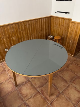 Mesa redonda extensible cristal ahumado