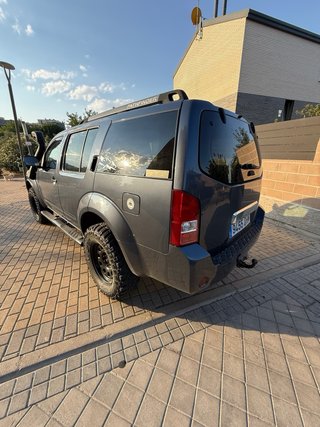 Nissan Pathfinder 2005