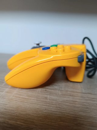 Mando Amarillo. Excelente estado. Nintendo 64