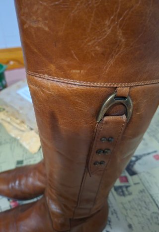Botas altas de cuero marrón Talla 37. Color cuero.