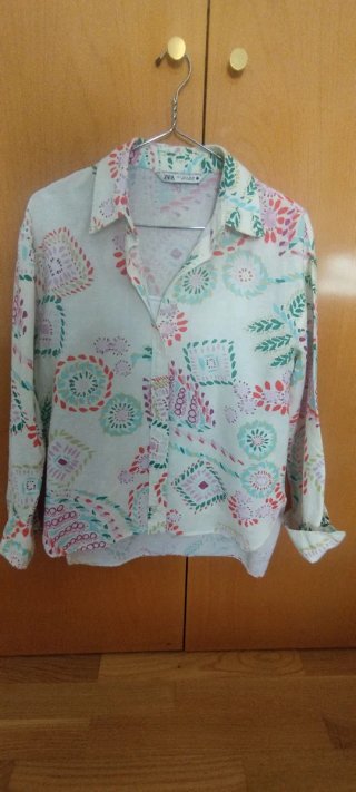 Camisola Zara talla S estampada