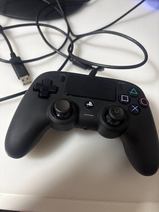 Mando PS4 con cable