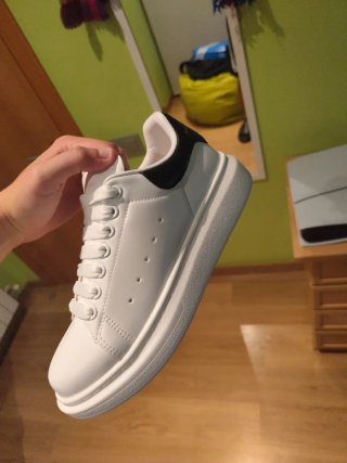Alexander McQueen Bambas Blancas y Negras