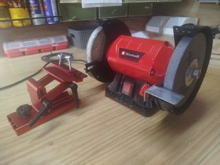 Esmeriladora Doble Einhell y herramienta de afilad
