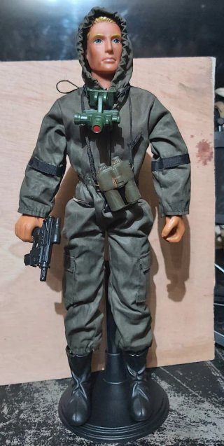 Muñeco World Peacekeepers militar