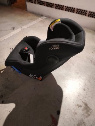 Silla de coche Britax Römer. Tengo dos iguales .