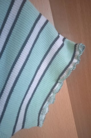 Conjunto; Falda-pantalón negra T.38 + camiseta ver