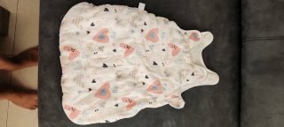 Saco para bebé con estampado de corazones