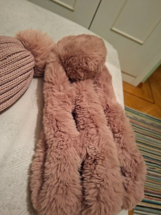 Gorro y bufanda rosa palo
