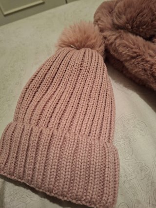 Gorro y bufanda rosa palo