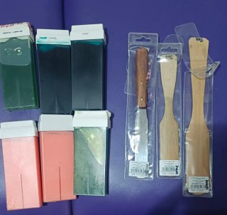 Cartuchos de cera y espátulas para depilación