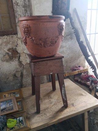 Macetero Terracota Vintage Estilo Modernista