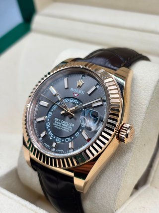 Rolex Sky-Dweller Rodhium O/R. REF: 326135 04/2021