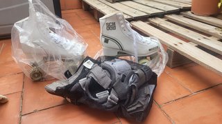 Patines blancos con protectores sin estrenar