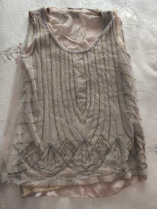 Camiseta fiesta beige y dorada