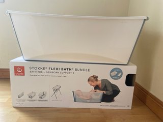 Bañera Stokke con patas y soporte bebé