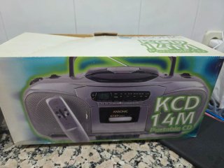 Radio CD/Casete Ansonic Plata y Negro