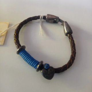 Pulsera artesanal cuero