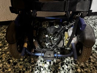 Silla de ruedas eléctrica sin batería