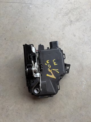 Cerradura Seat León 1m piloto