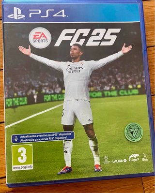 PS4 500GB Negra + 5 Juegos + Mandos