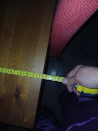 Mesa comedor con 6 sillas rojas