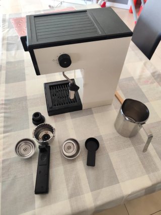 Cafetera Solac con accesorios