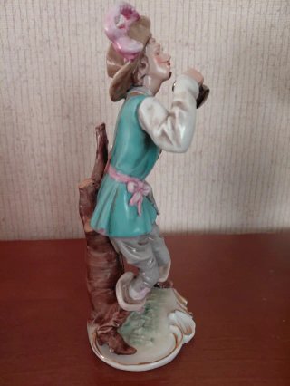 Figura Capodimonte Nápoles Porcelana