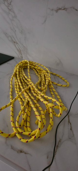 Cuerda de polipropileno amarilla