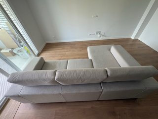 Sofá chaise longue color beige