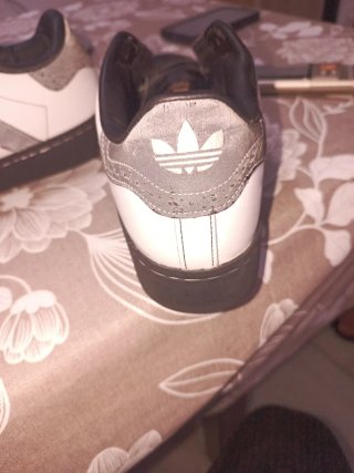 Zapatillas Adidas Superstar Negras y Blancas