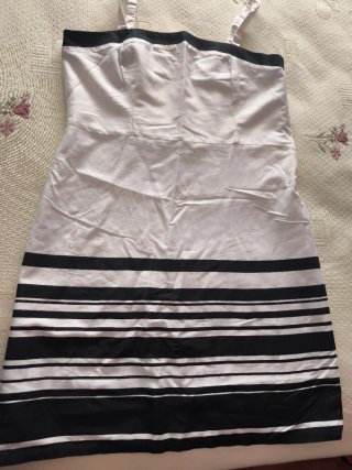 Vestido de tirantes con rayas