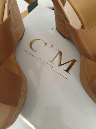 Sandalias cuña marrón